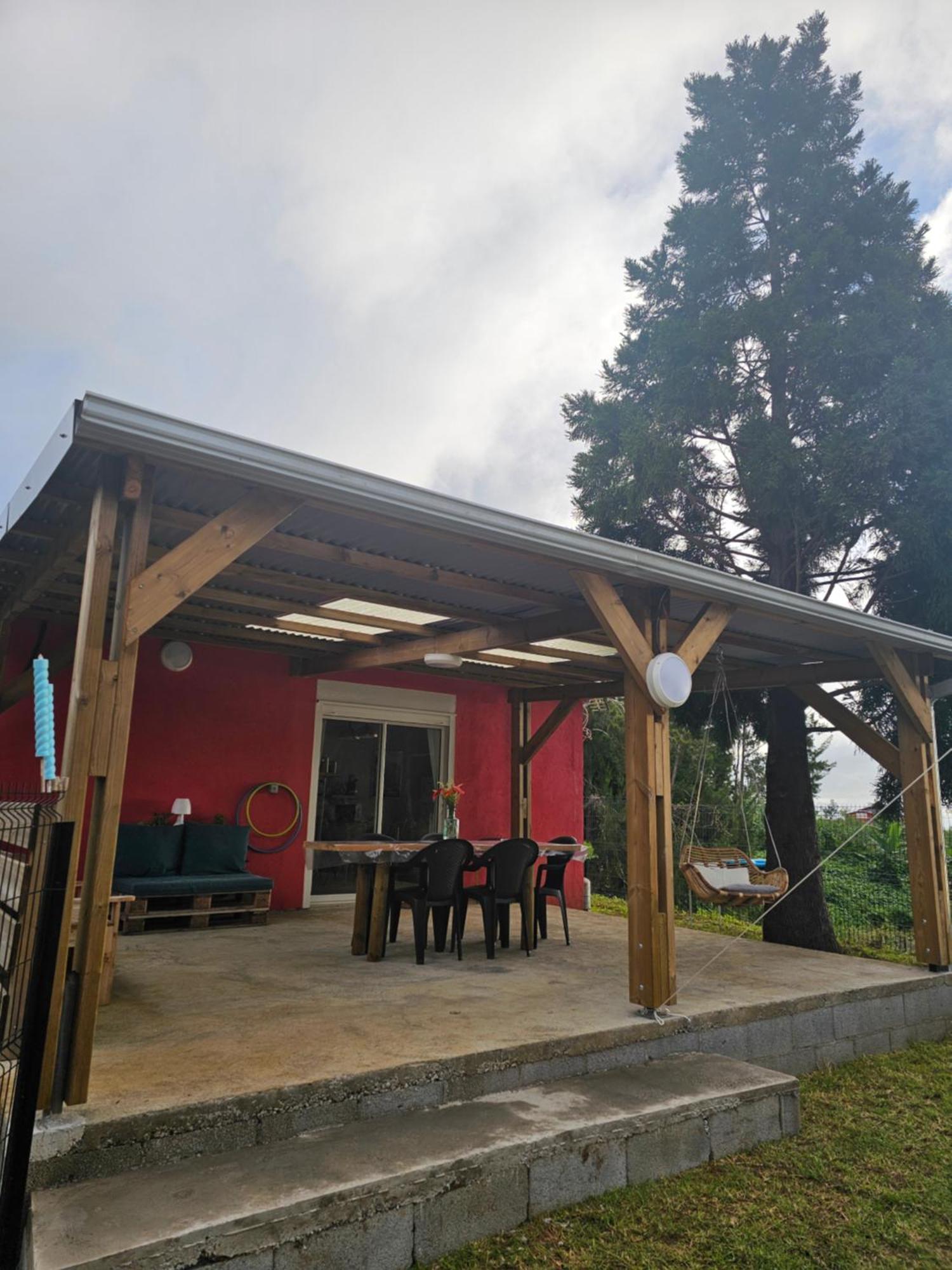 Au Coeur Des Plantations Guest House La Possession Bagian luar foto